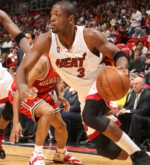 澳超前瞻：珀斯光荣状态重回正轨，西悉尼流浪者上轮德比称雄（澳超前瞻：珀斯光荣重拾胜轨，西悉尼流浪者德比制胜）