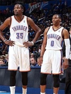 半场开香槟，兰德维尔以为自己稳了，没想到查里尔的输出还在后面！（半场提前庆祝，兰德维尔自认胜券在握，岂料查里尔后程火力更猛！）