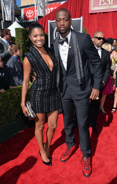 尤文客战佛罗伦萨：伊尔迪兹领衔，DV9、科斯蒂奇首发（尤文做客佛罗伦萨，伊尔迪兹压阵，DV9与科斯蒂奇先发）