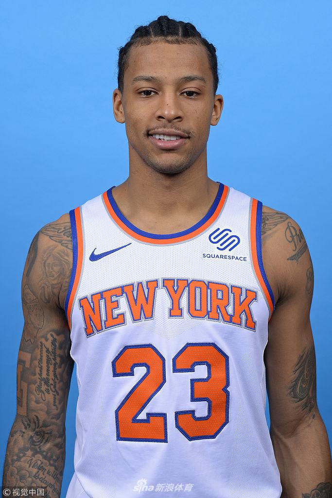 荷媒：两名PSV球迷因袭击马竞球迷被捕，受伤球迷已送医院（荷兰媒体：两名PSV支持者因攻击马竞球迷遭逮捕，伤者已送医）