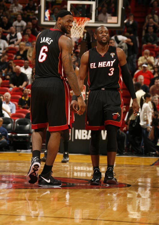 西媒：苏契奇一只脚已踏出皇社大门，球队愿意直接出售他（西媒：苏契奇离队在即，皇社愿直接将其出售）